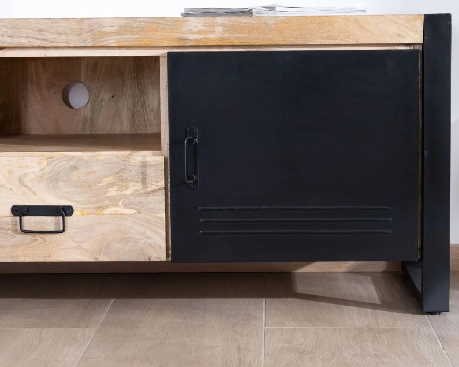 Meuble House Meuble télé industriel métal et bois 150 cm "Andy" New