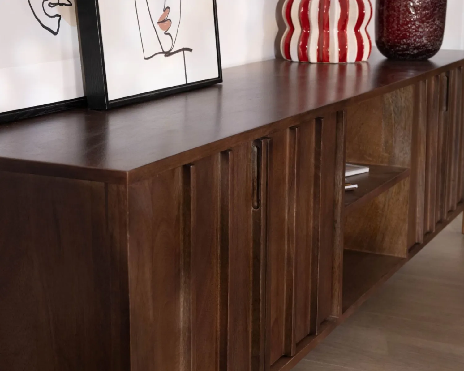 Meuble House Meuble TV bas esprit zen en manguier massif teinte noyer 180 cm « Sicora » Online