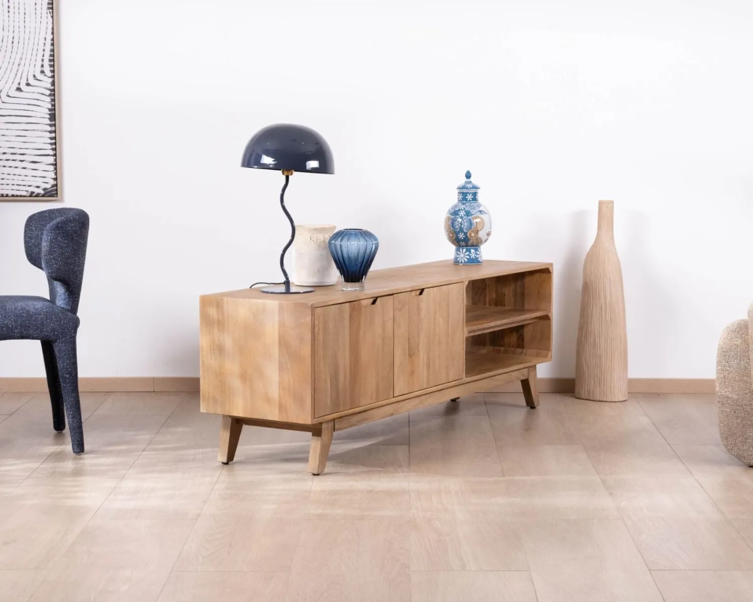 Meuble House Meuble TV 170 cm en manguier massif style scandinave "Elyka" avec double porte et niches Online