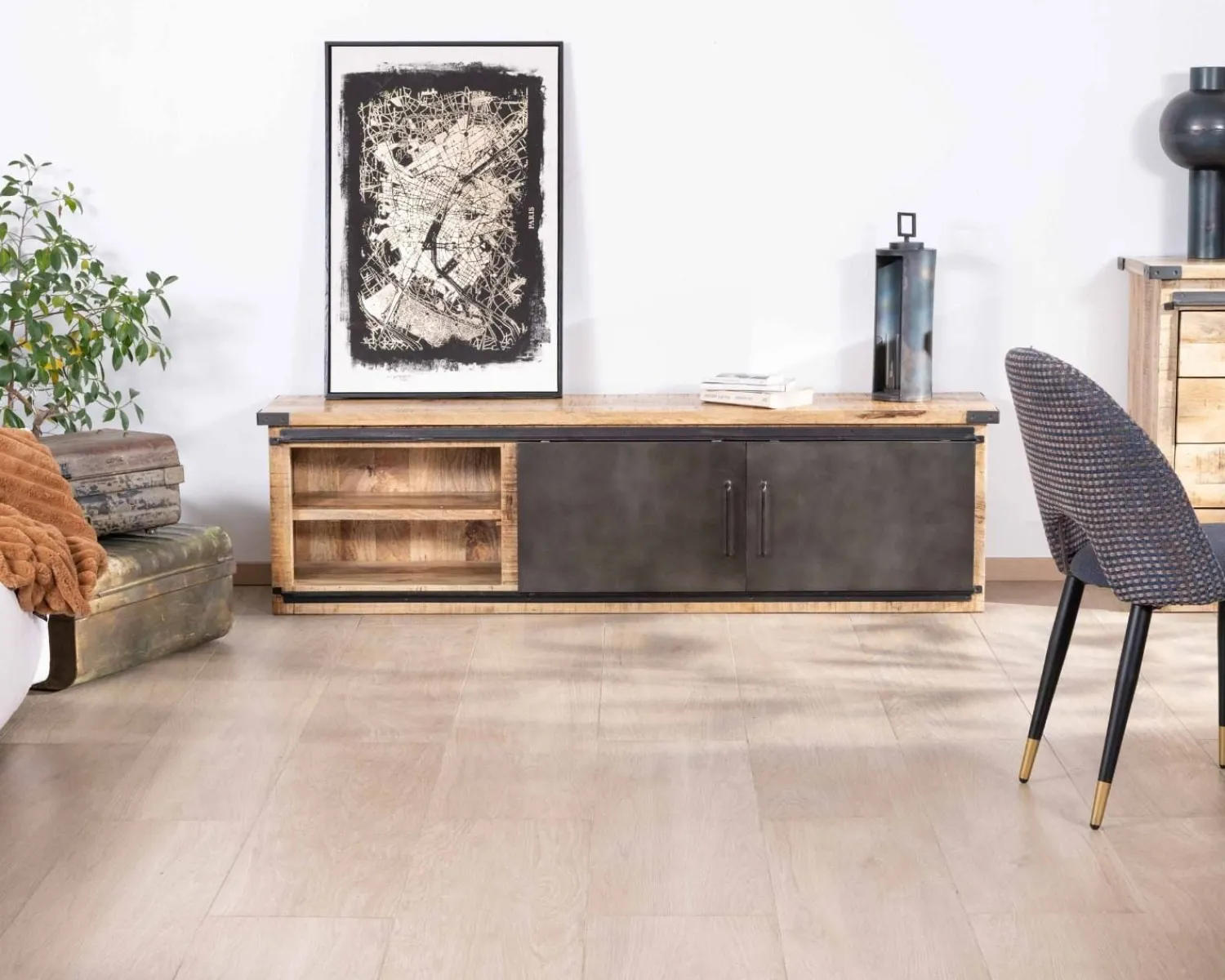 Meuble House Meuble TV 160 cm porte coulissante métal et bois "Caractère" Best