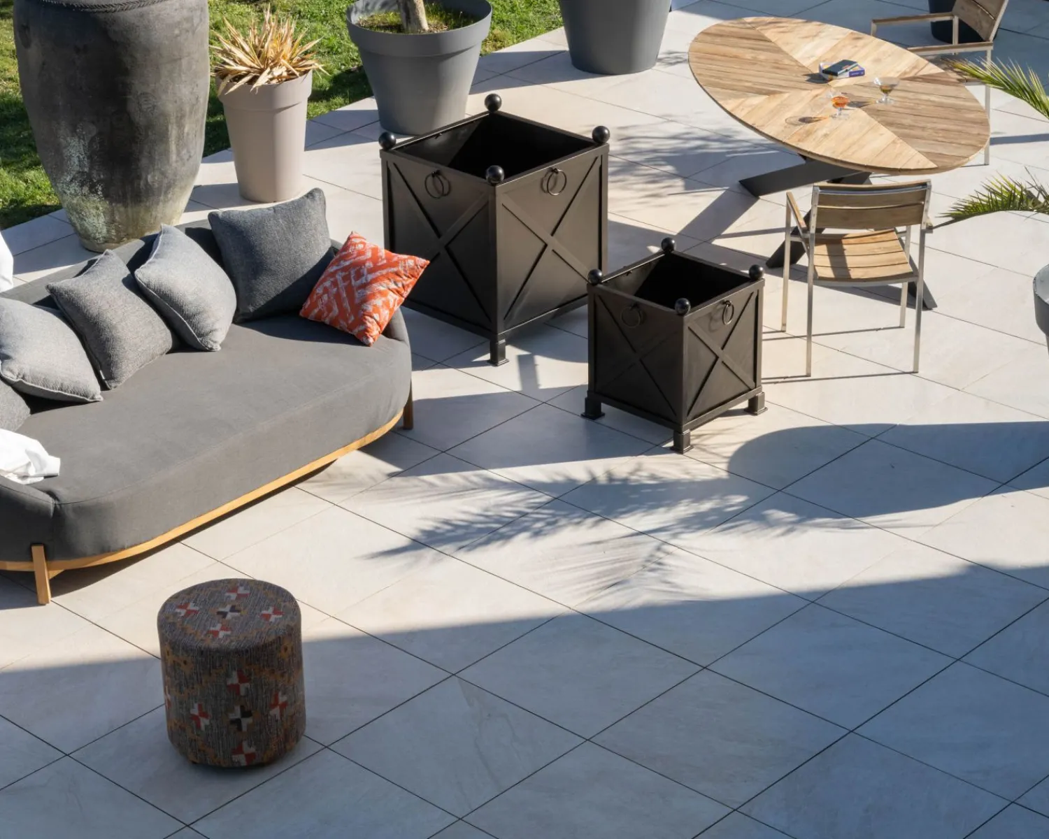 Meuble House Méridienne d'extérieur design enveloppant "Armando" gris foncé avec coussins coordonnés Clearance