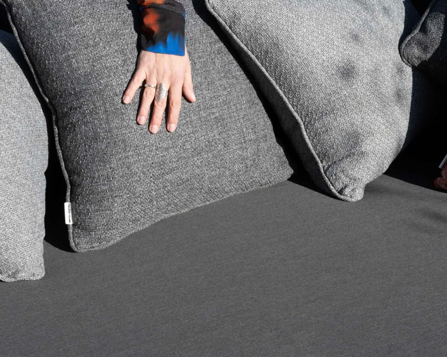Meuble House Méridienne d'extérieur design enveloppant "Armando" gris foncé avec coussins coordonnés Clearance