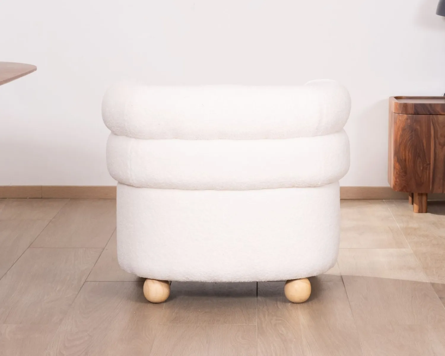 Meuble House Petite chauffeuse en tissu bouclette blanc design 70's "Wala" Discount