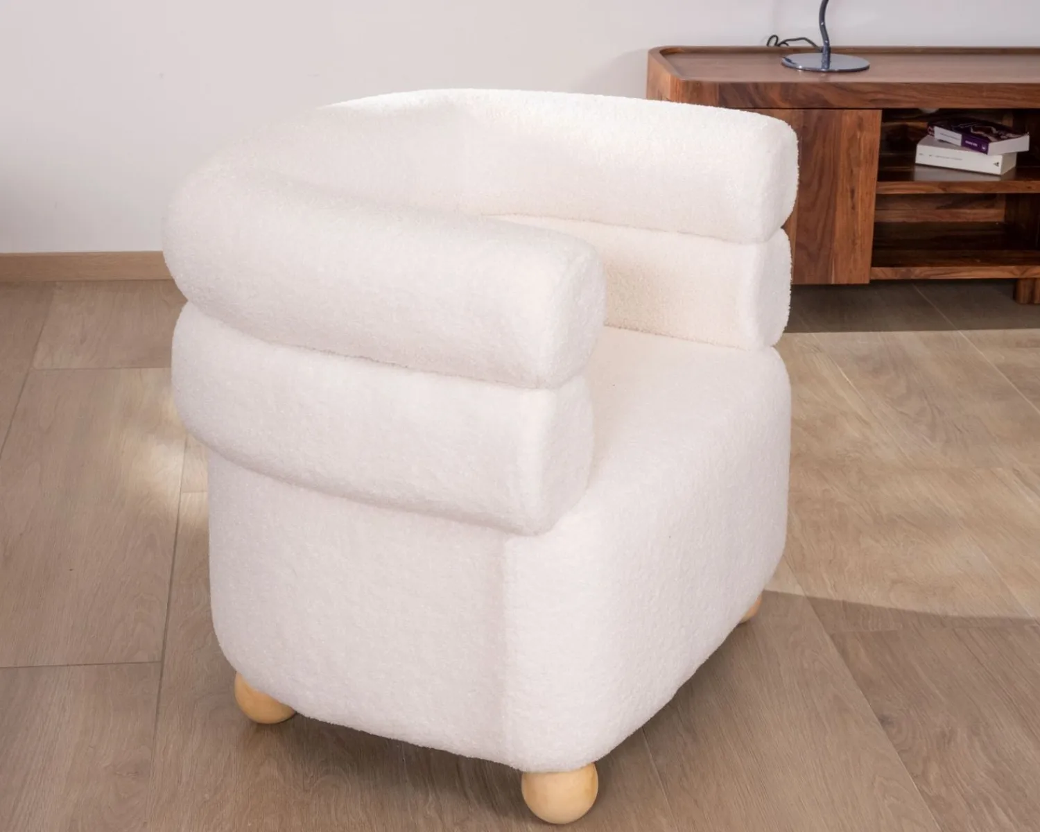 Meuble House Petite chauffeuse en tissu bouclette blanc design 70's "Wala" Discount