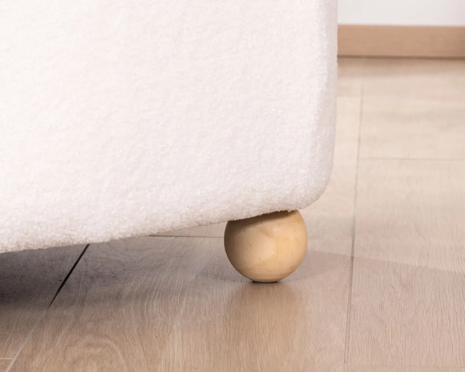 Meuble House Petite chauffeuse en tissu bouclette blanc design 70's "Wala" Discount