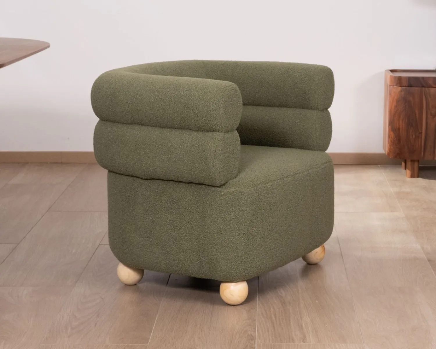 Meuble House Petite chauffeuse style retro "Wala" en tissu vert kaki Clearance