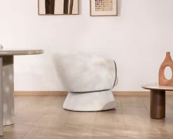 Meuble House Petit fauteuil lounge en tissu bouclette blanc cassé "Sweet Culture" design enveloppant Hot