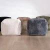 Meuble House Petit pouf cubique en velours blanc "Lizard"