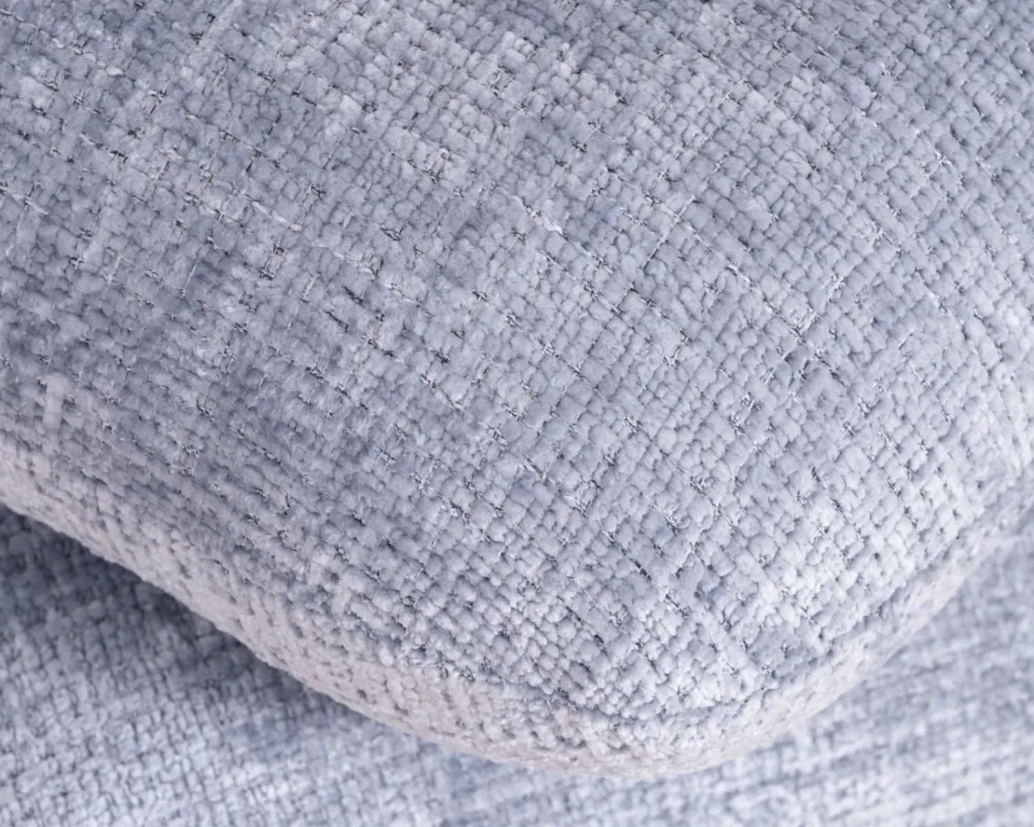 Meuble House Pouf design pivotant en tissu tramé bleu glacier à reflets lumineux « Flow » esprit scandinave Hot