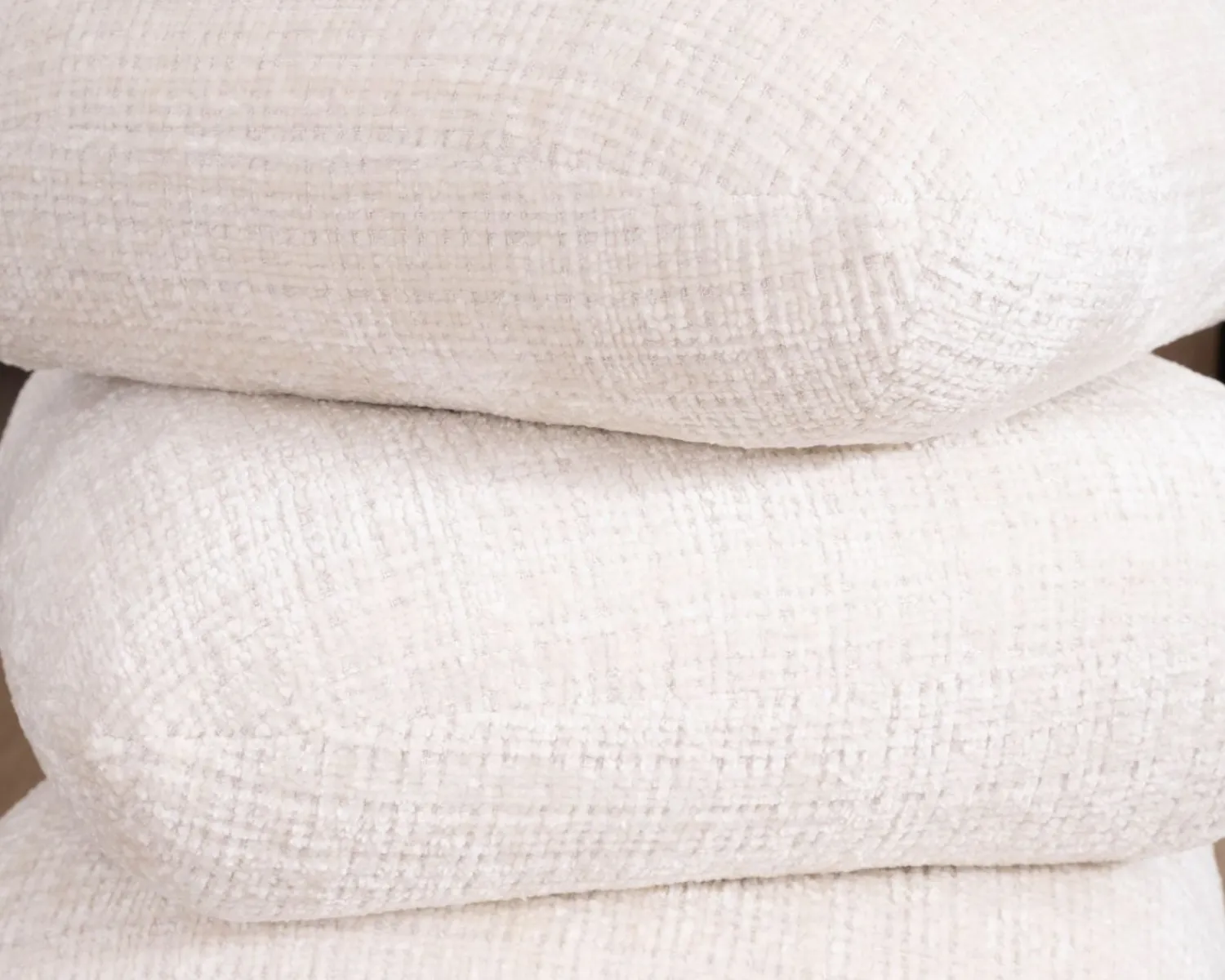 Meuble House Pouf pivotant « Flow » style contemporain en tissu tramé écru à reflets soyeux Discount