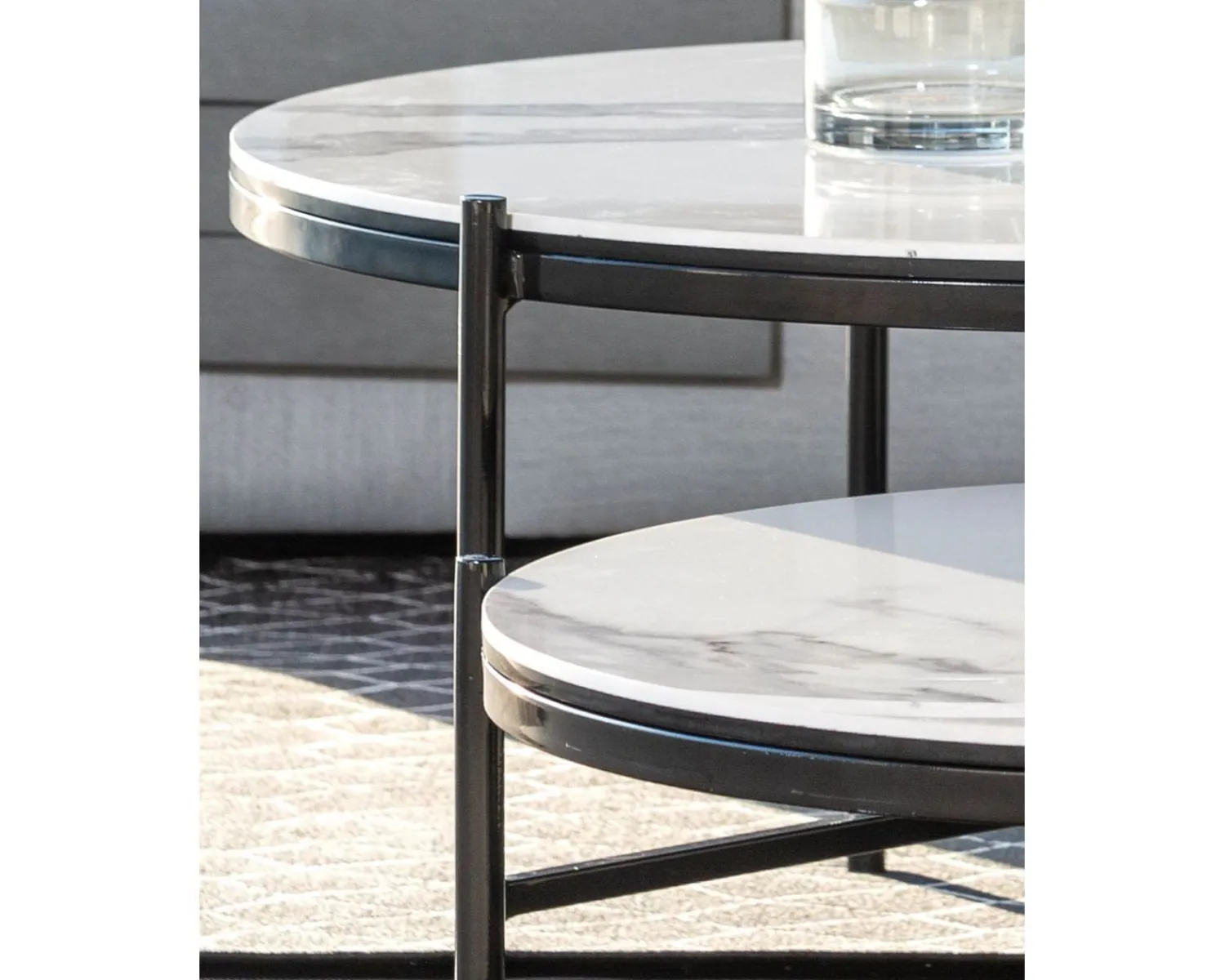 Meuble House Table basse blanche et noire, céramique et alu, diam.80 "Lazy Beach" Hot