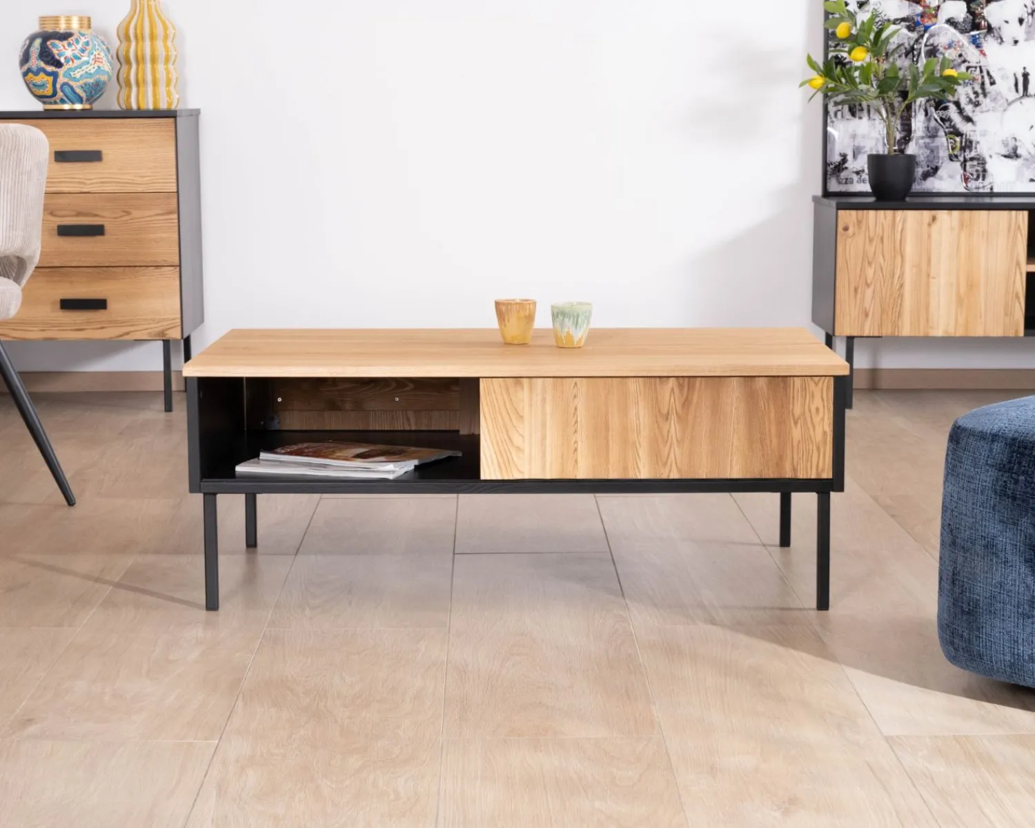 Meuble House Table basse esprit newtro en bois massif naturel et noir "Sydney" avec portes coulissantes Discount