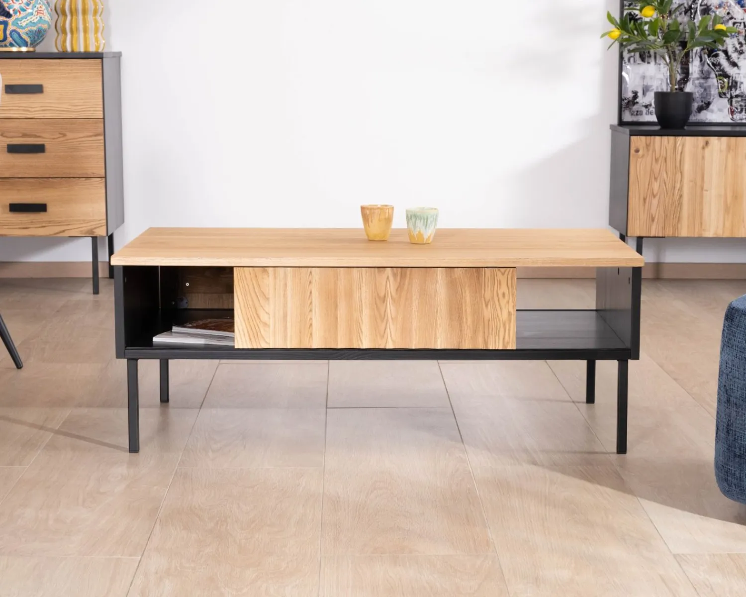 Meuble House Table basse esprit newtro en bois massif naturel et noir "Sydney" avec portes coulissantes Discount