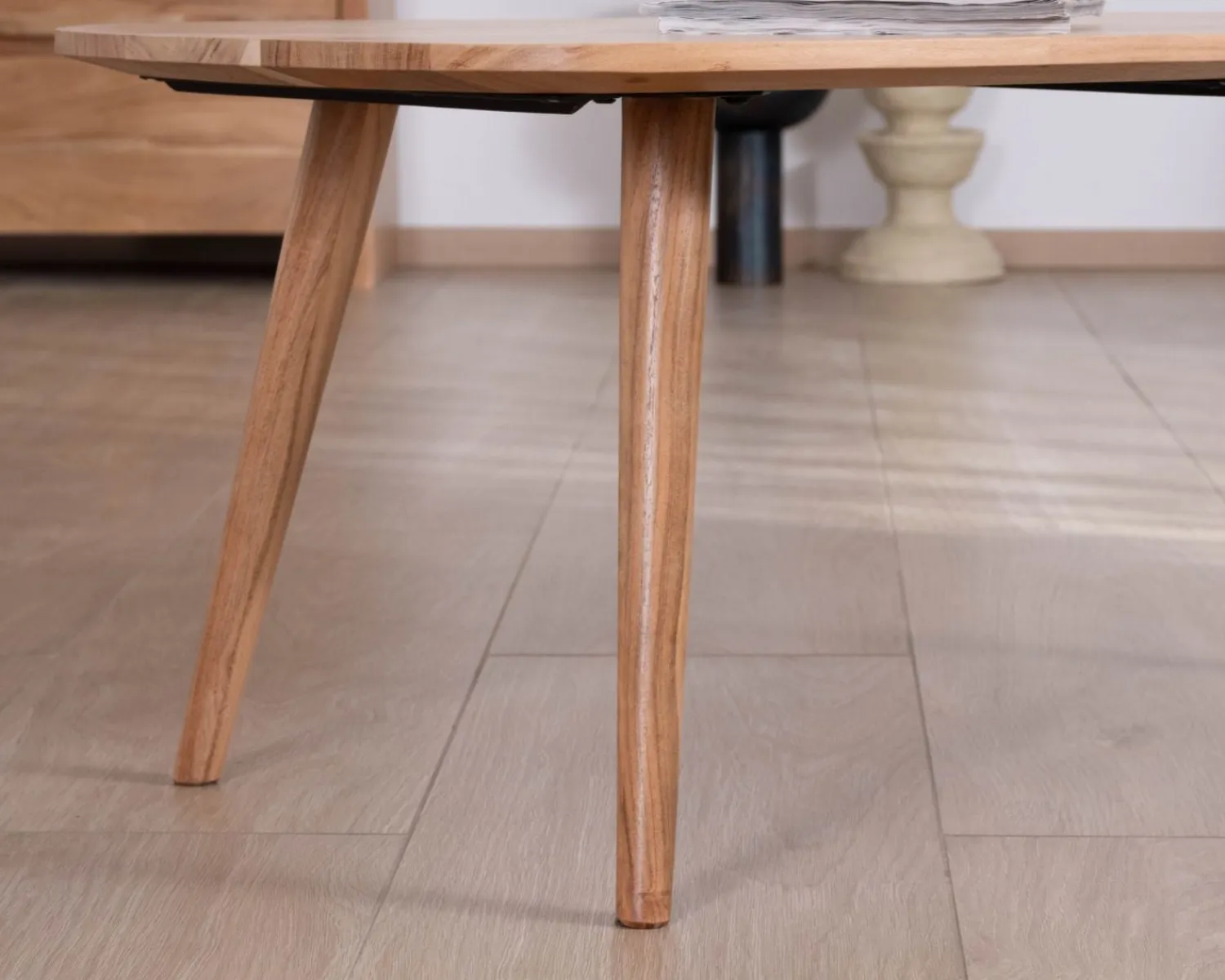Meuble House Table basse forme bateau style scandinave "Voluto" 110 cm en acacia massif Online
