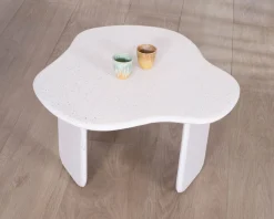 Meuble House Table basse forme organique aspect terrazzo