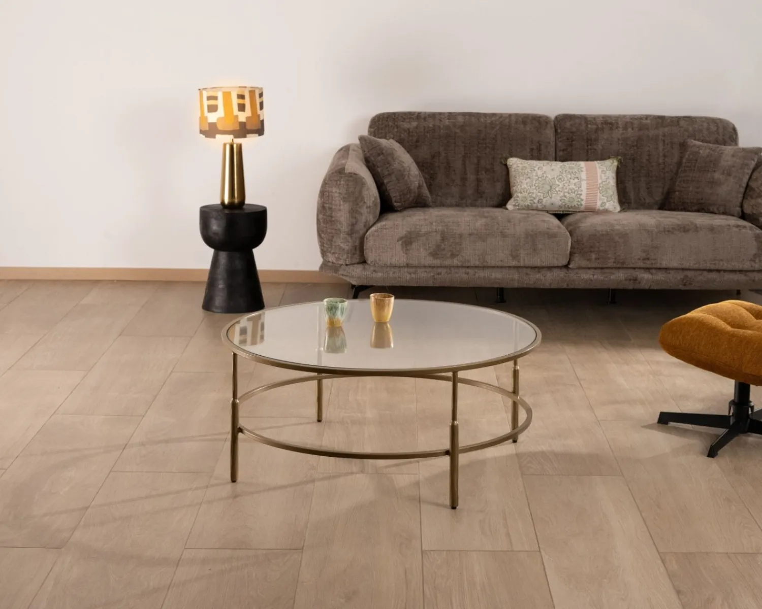 Meuble House Table basse ronde 90 cm en laiton doré et plateau verre "Gilt Antique" style contemporain chic Hot