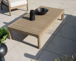 Meuble House Table basse spécial extérieur design épuré en teck finition naturelle sablée 