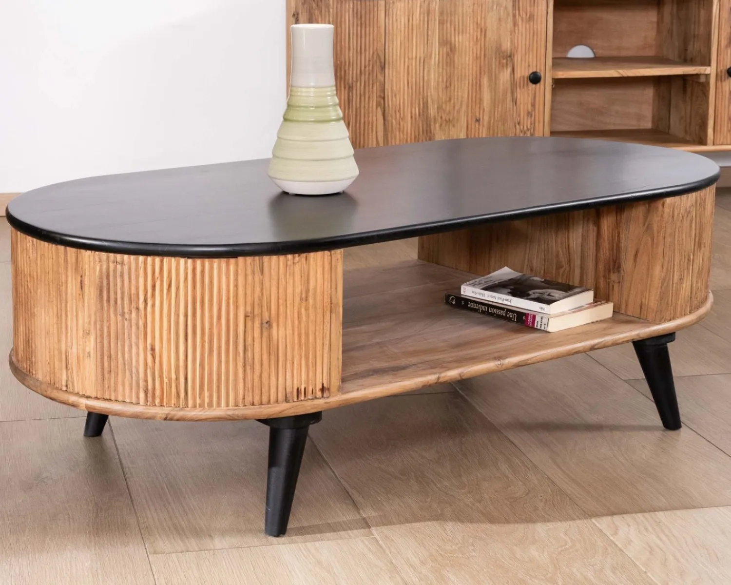 Meuble House Table basse vintage design arrondi en acacia naturel et noir "Boogie" Online