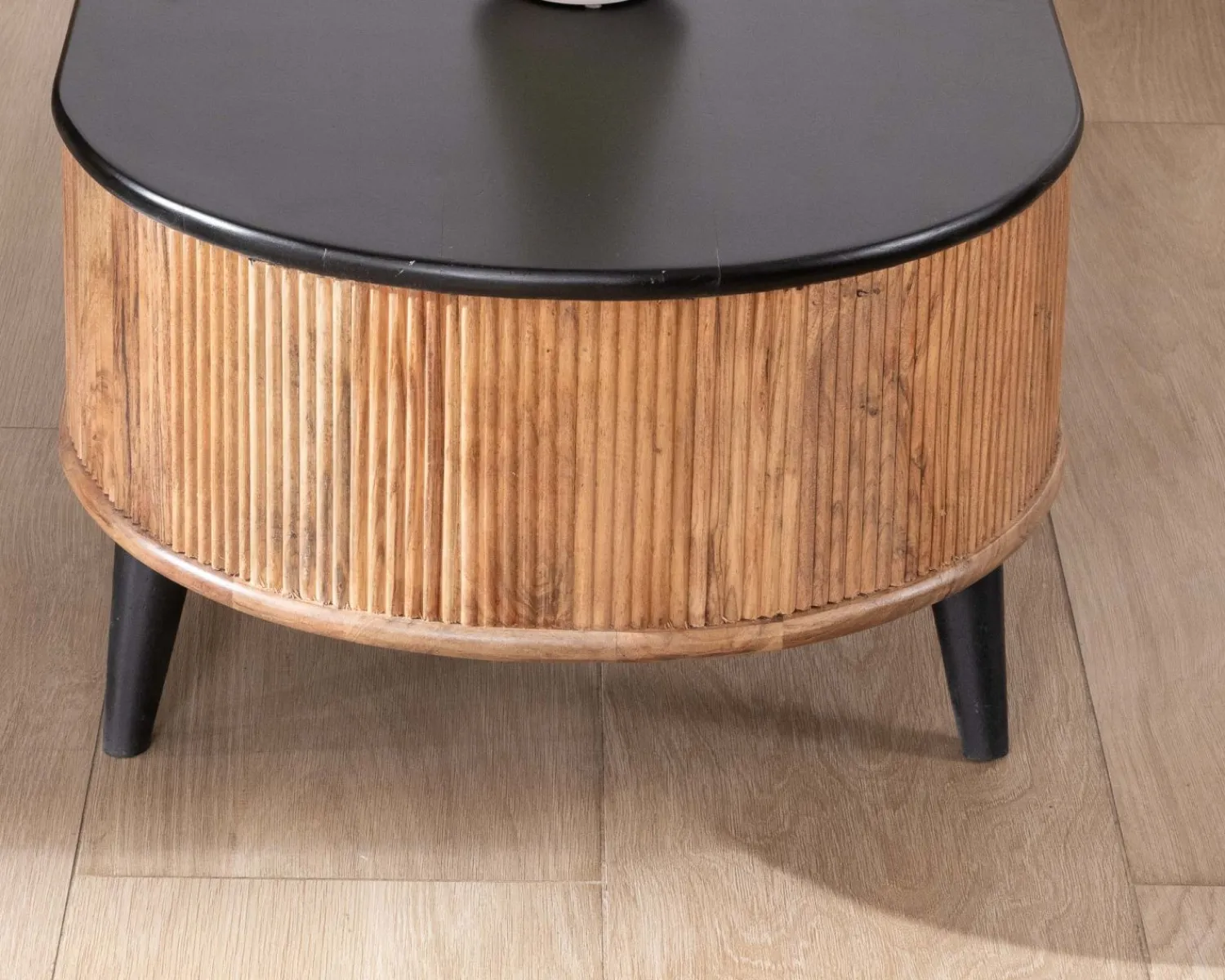 Meuble House Table basse vintage design arrondi en acacia naturel et noir "Boogie" Online