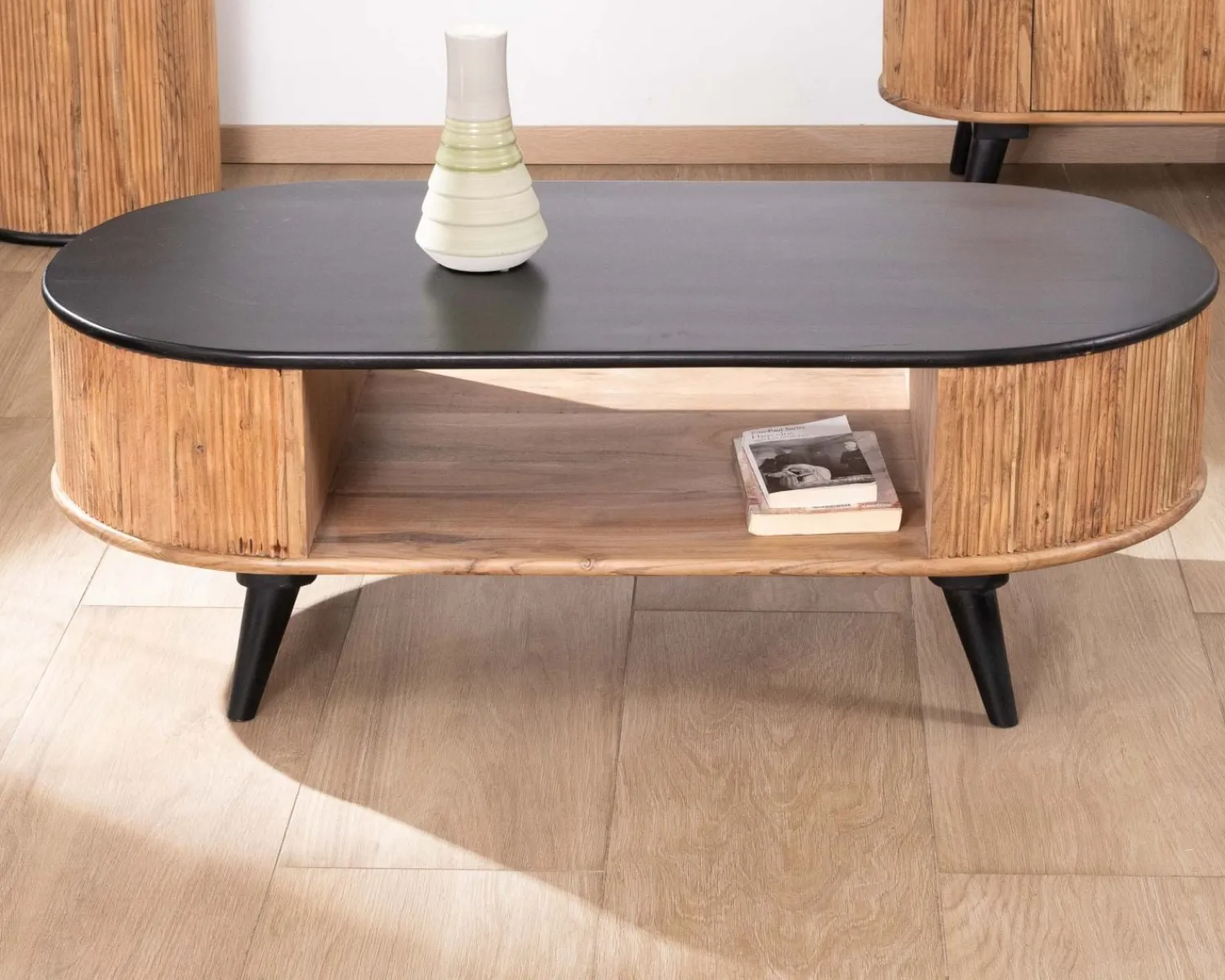 Meuble House Table basse vintage design arrondi en acacia naturel et noir "Boogie" Online