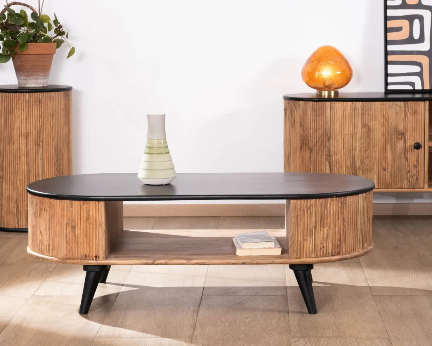 Meuble House Table basse vintage design arrondi en acacia naturel et noir "Boogie" Online