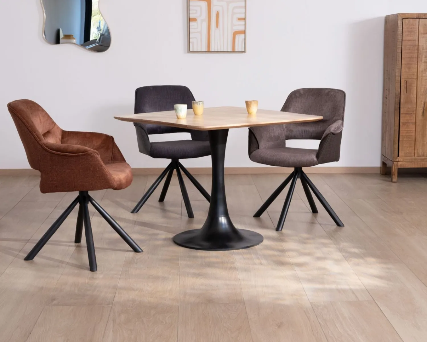 Meuble House Table carrée 90 cm esprit bistrot en acacia "Piccadilly" pied tulipe en métal Hot