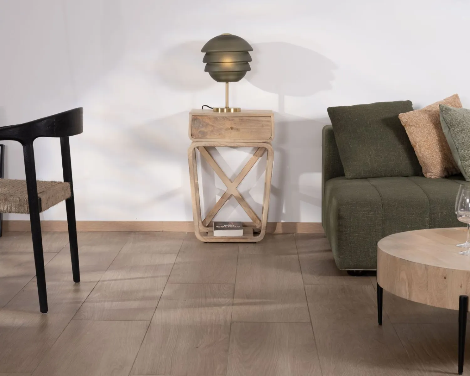 Meuble House Table de chevet style épuré et rétro en manguier "Loopie" Sale