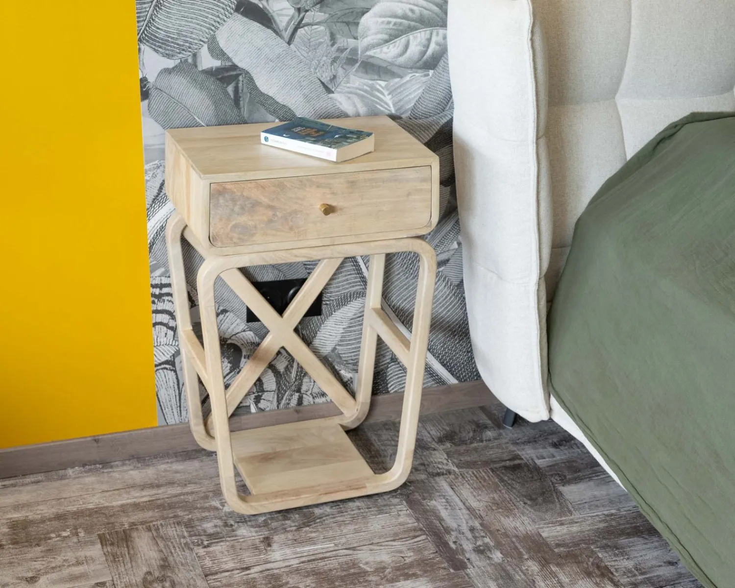 Meuble House Table de chevet style épuré et rétro en manguier "Loopie" Sale