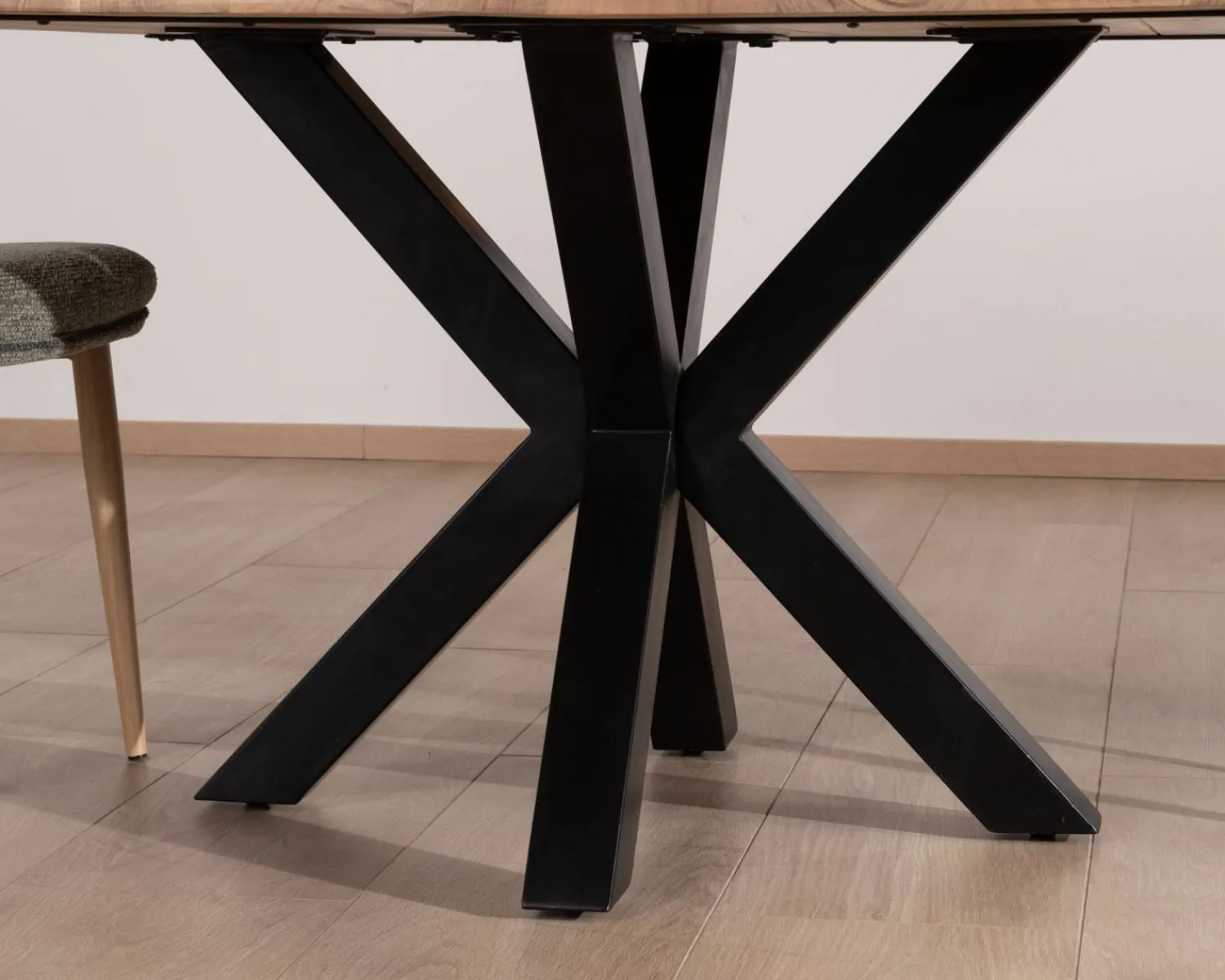Meuble House Table de repas carrée 120 cm en acacia et pieds croix métal "3D" Clearance