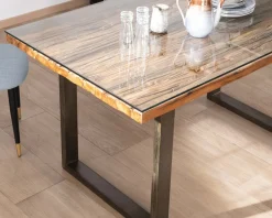 Meuble House Table de repas design en bois recyclé et pieds métal en U "Crescendo" avec plateau verre Hot