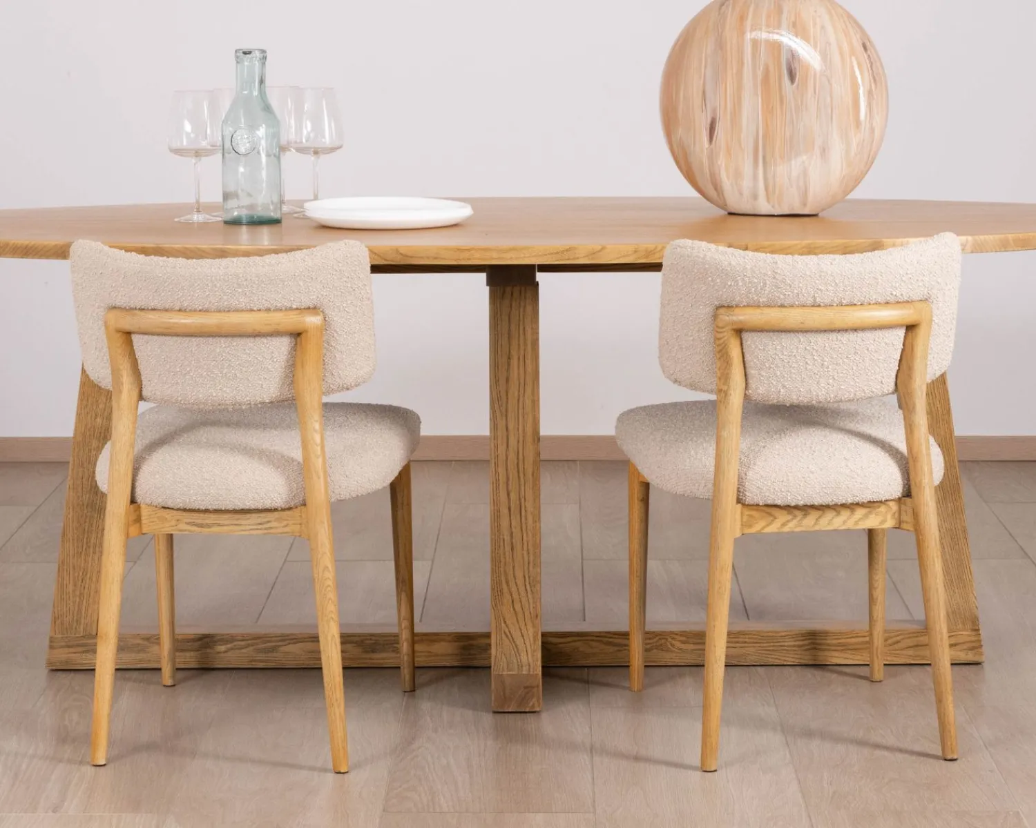 Meuble House Table de repas elliptique 220 cm en bois "Calypso" avec pieds trapèzes Discount