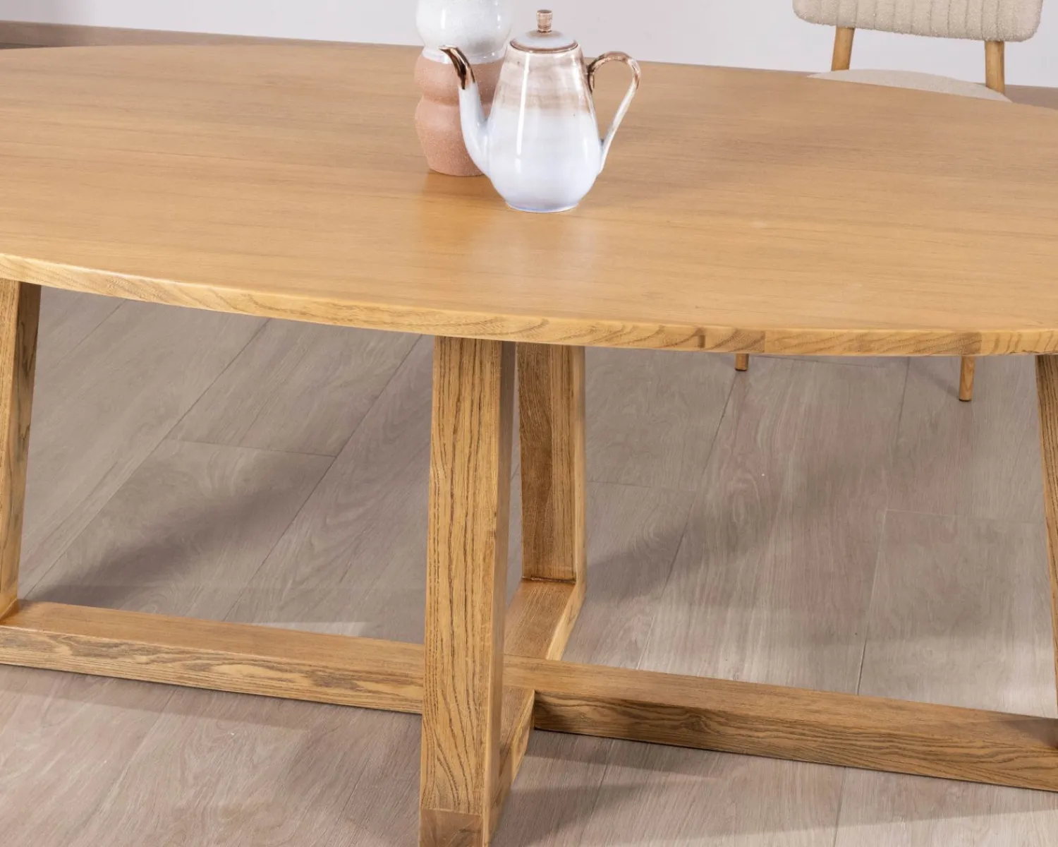 Meuble House Table de repas elliptique 220 cm en bois "Calypso" avec pieds trapèzes Discount