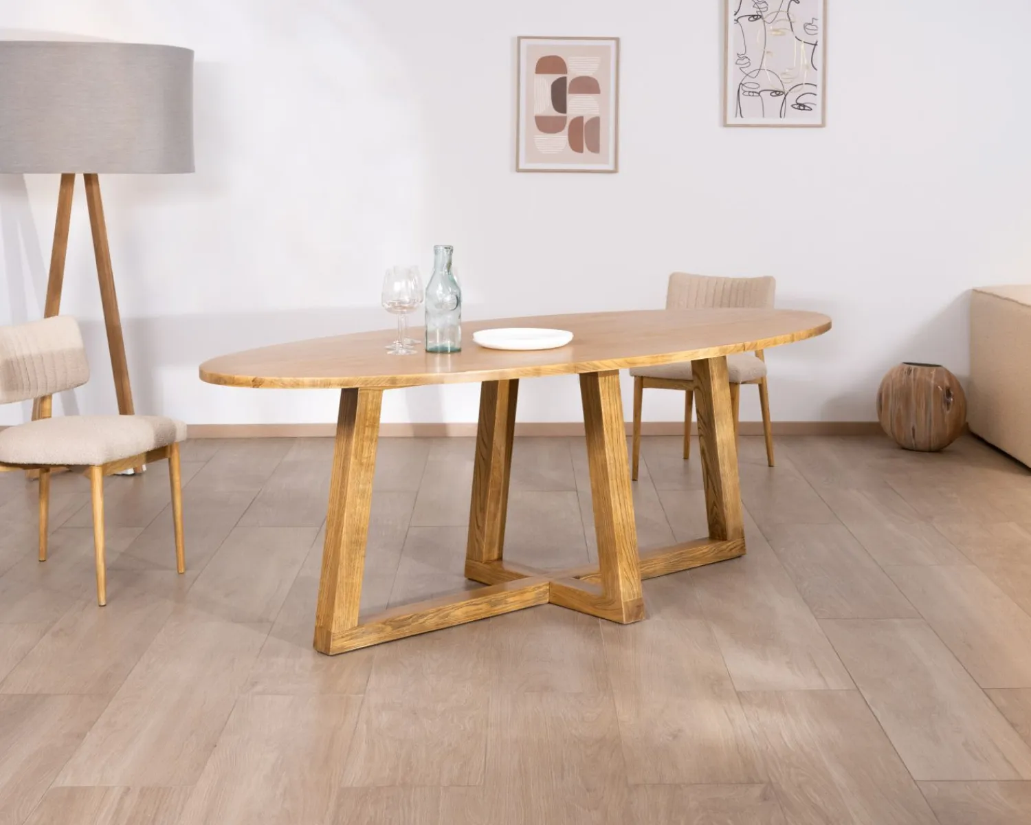 Meuble House Table de repas elliptique 220 cm en bois "Calypso" avec pieds trapèzes Discount