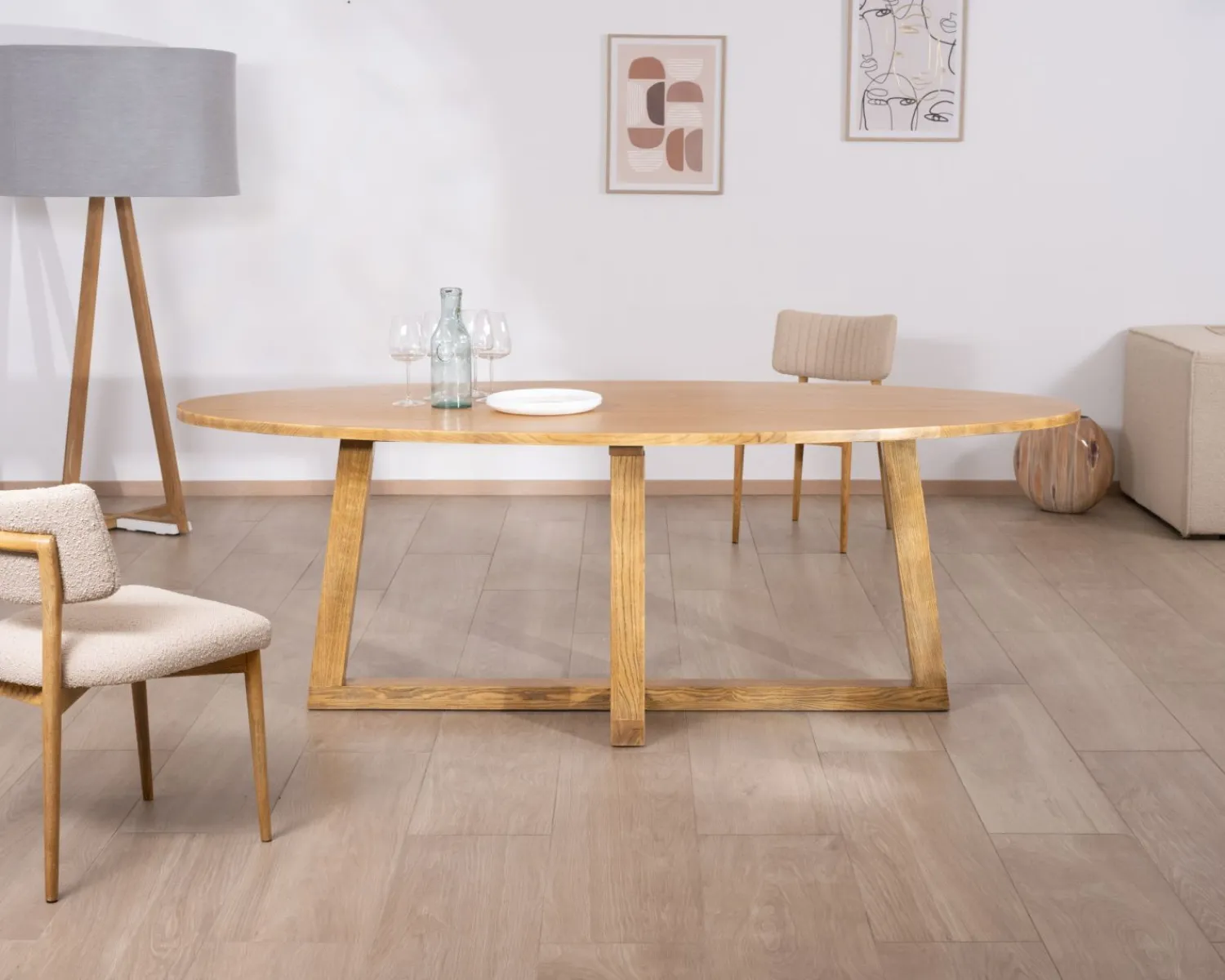 Meuble House Table de repas elliptique 220 cm en bois "Calypso" avec pieds trapèzes Discount