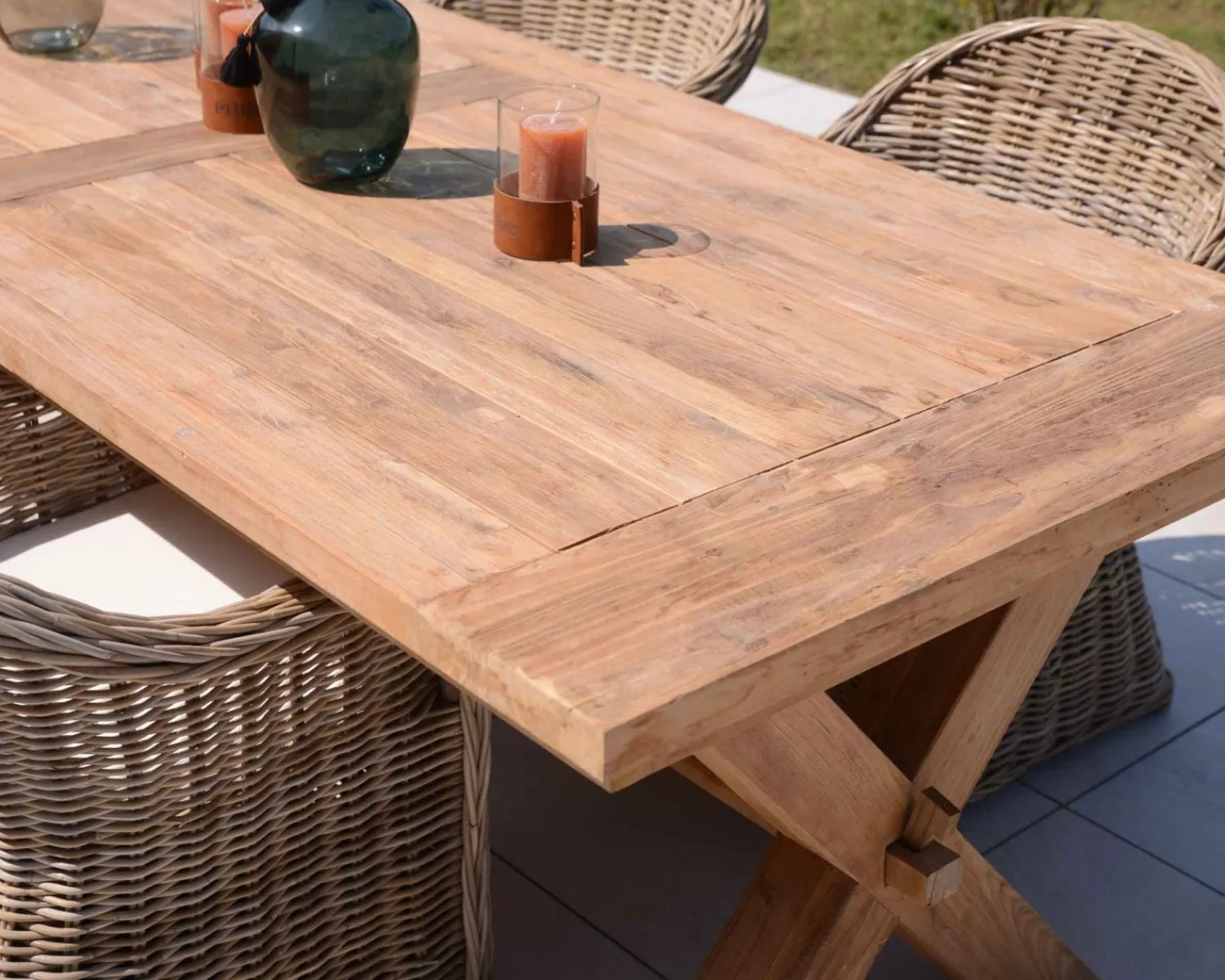 Meuble House Table de repas en bois de teck recyclé 6/8 personnes "Balangan Beach" 200 cm Discount