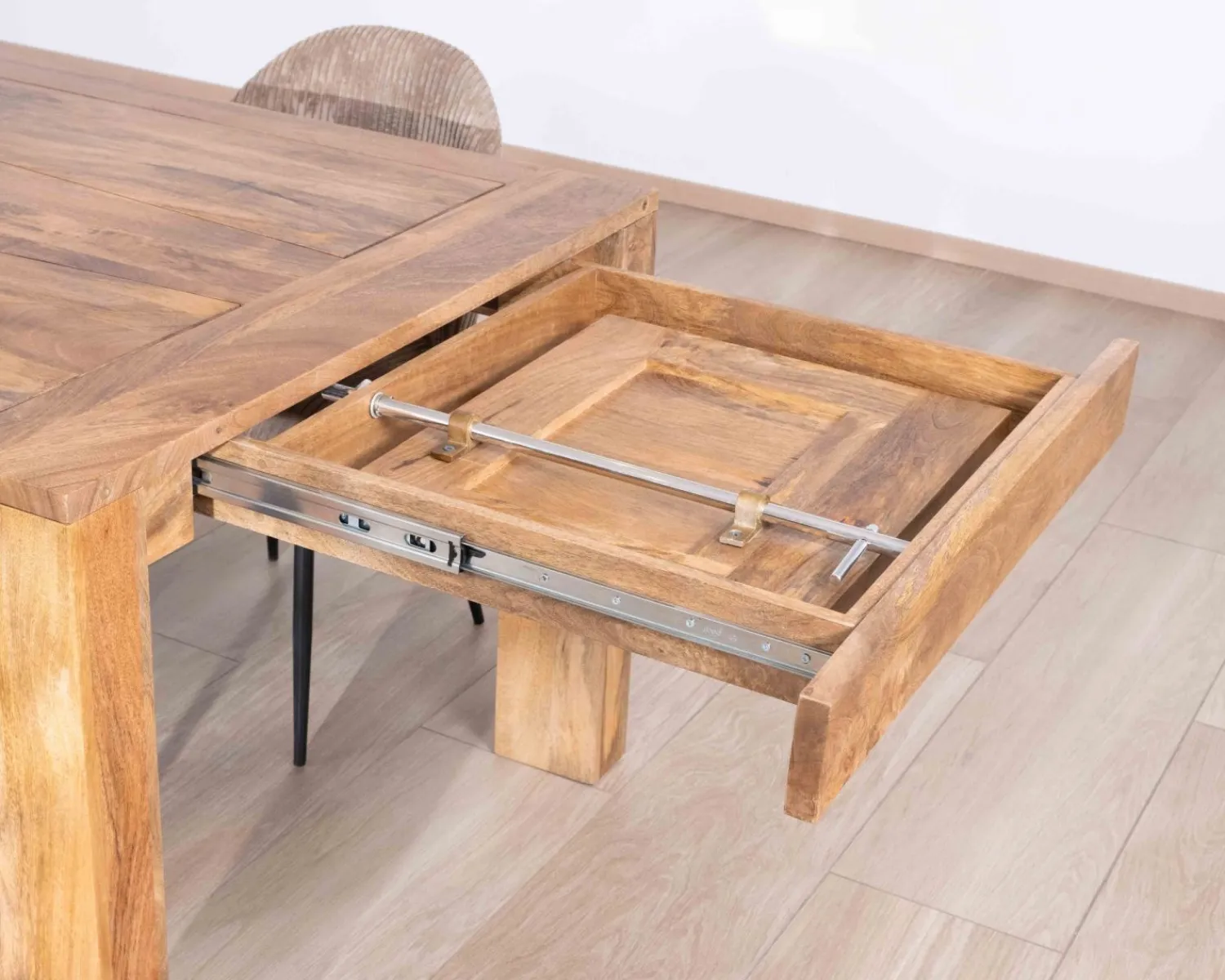 Meuble House Table de repas extensible 200 à 290 cm "Jappy" en manguier foncé Clearance