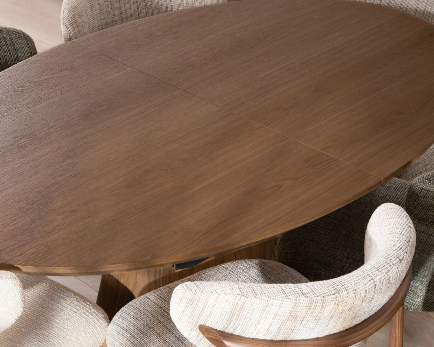 Meuble House Table de repas extensible 160–200 cm teinte noyer "Oria" forme ovale Online