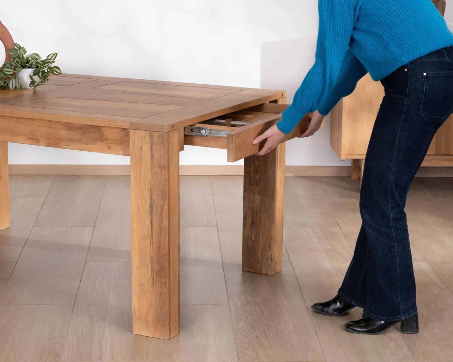 Meuble House Table de repas extensible en manguier teinte chêne clair "Jappéo" 160 à 250 cm Discount