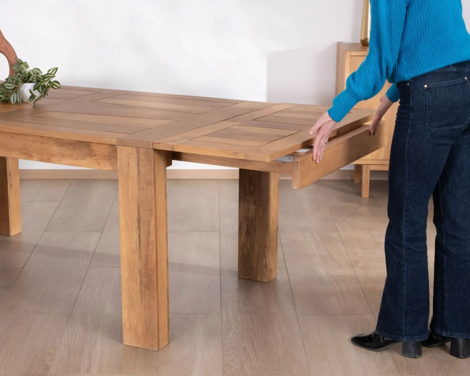 Meuble House Table de repas extensible en manguier teinte chêne clair "Jappéo" 160 à 250 cm Discount