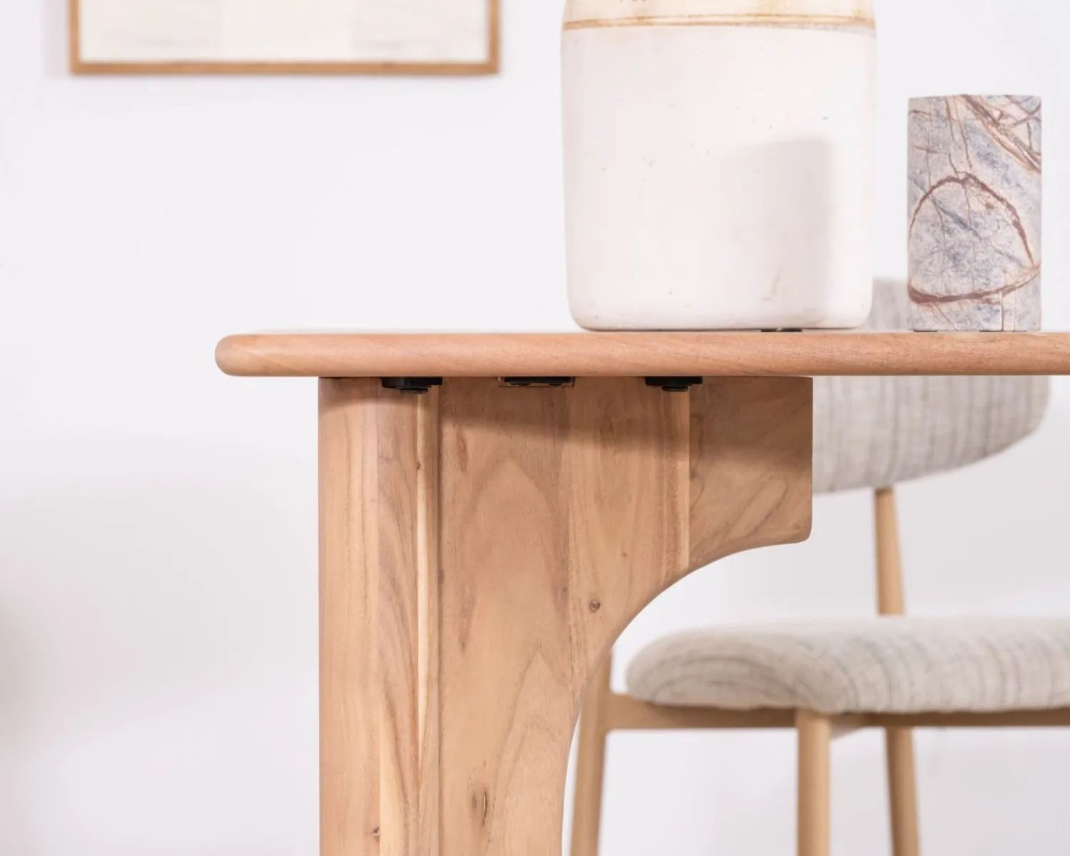 Meuble House Table de repas rectangulaire 180 cm design scandinave "Alba" en acacia massif blanchi Discount