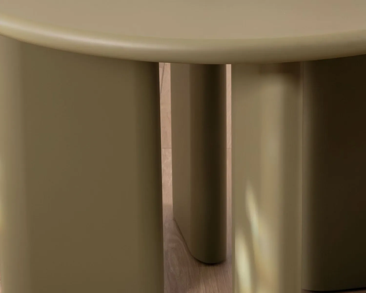 Meuble House Table de repas ronde coloris vert sauge "Odyna" 120 cm piètement sculptural Discount
