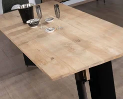 Meuble House Table de salle à manger manguier massif 240cm piètement design bois et métal noir 