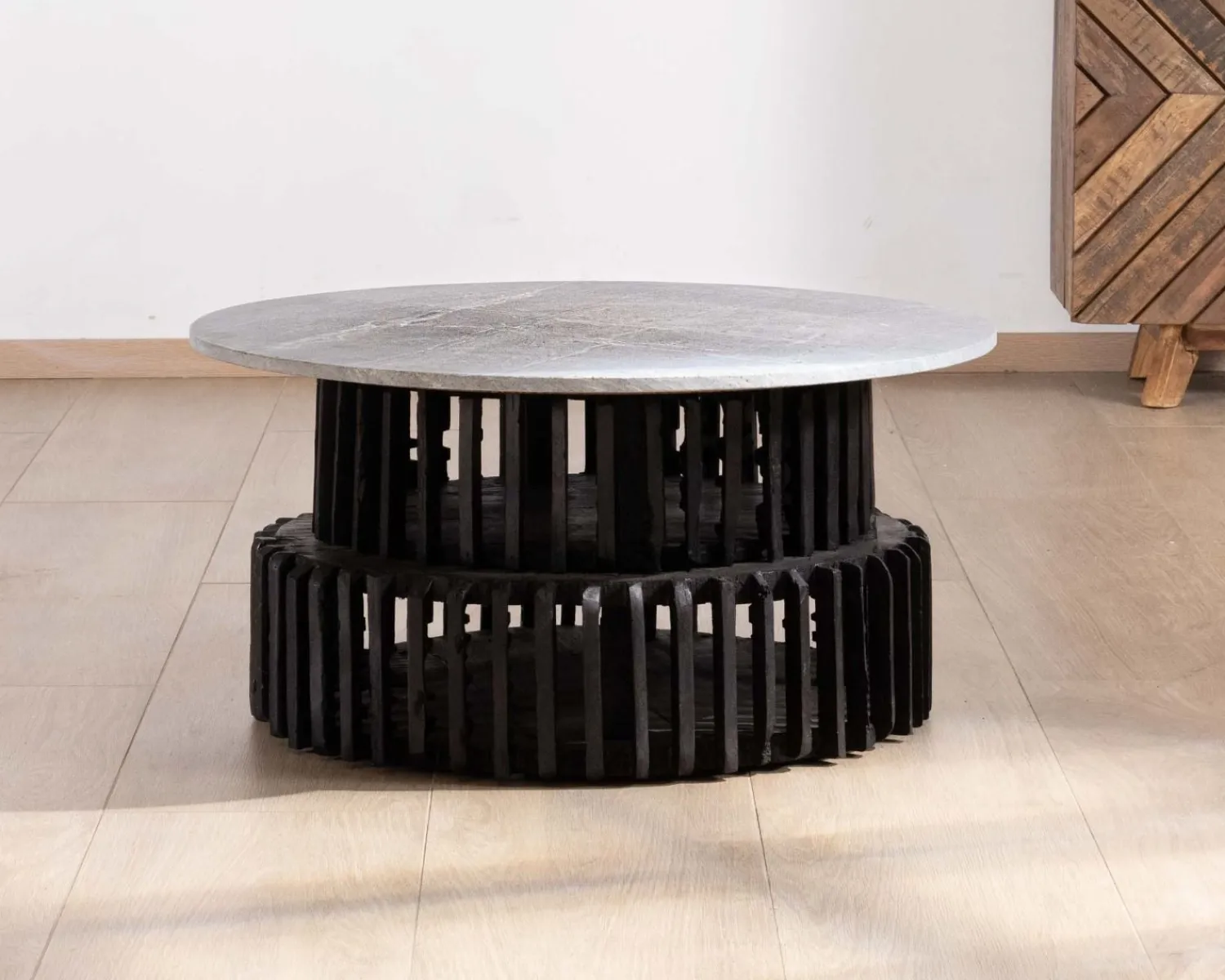 Meuble House Table de salon ronde en bois recyclé et plateau en pierre claire "Népalaise" New