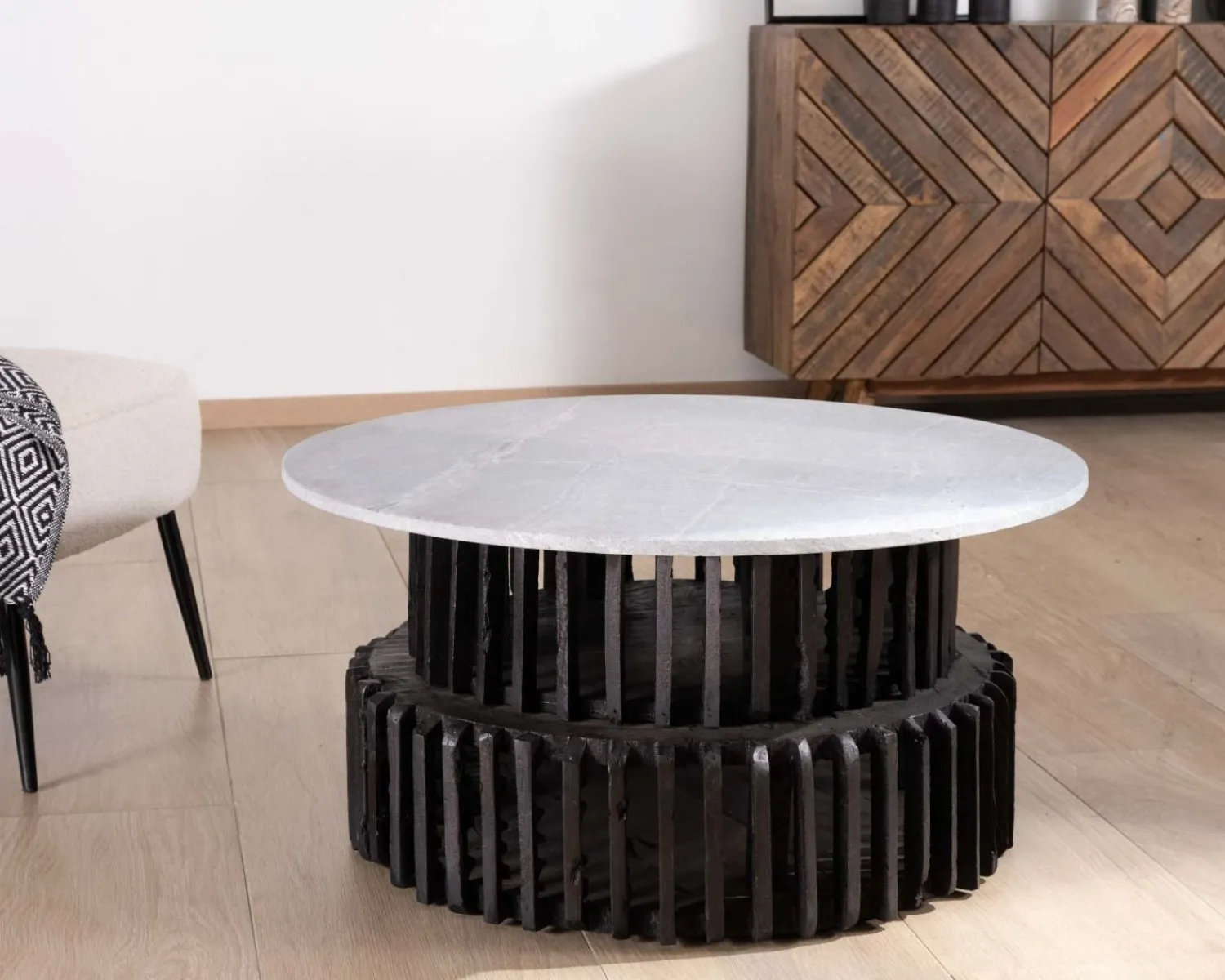 Meuble House Table de salon ronde en bois recyclé et plateau en pierre claire "Népalaise" New