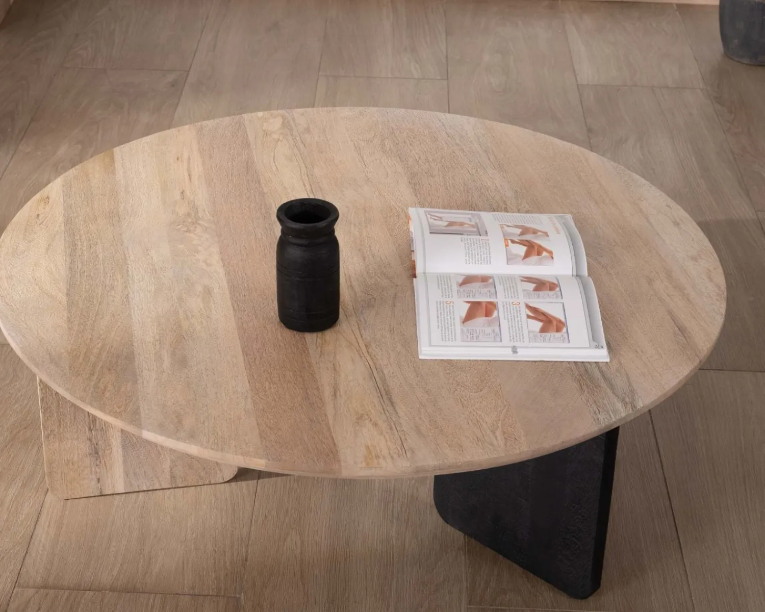 Meuble House Table de salon ronde style épuré "Jappy" 1 pied noir Sale