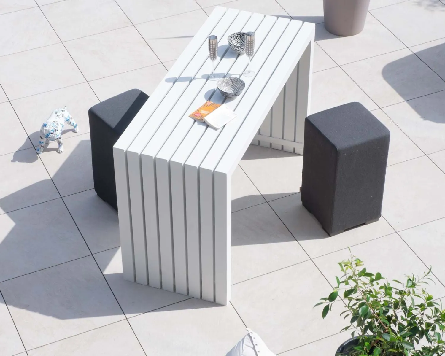 Meuble House Table haute design en aluminium blanc 160cm "Java Island" Hot