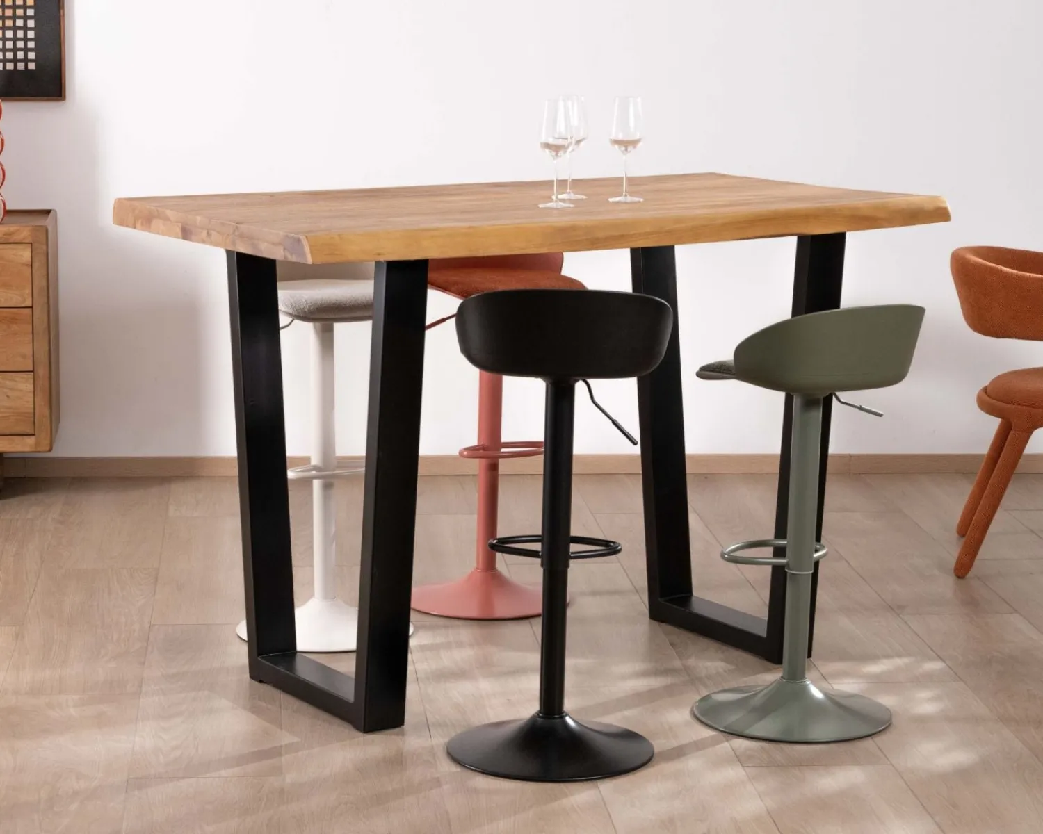 Meuble House Table haute style atelier en teck recyclé massif “Lasia” avec piètement métal noir en U Sale