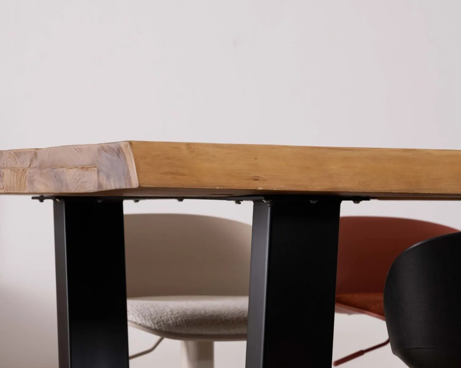 Meuble House Table haute style atelier en teck recyclé massif “Lasia” avec piètement métal noir en U Sale