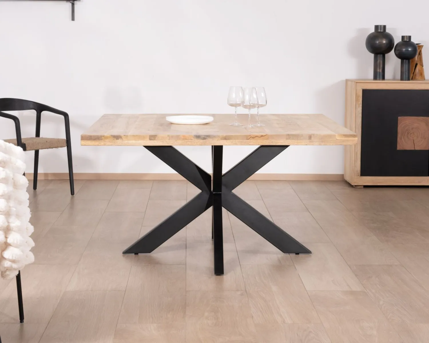 Meuble House Table à manger carrée 140x140cm bois et métal industriel "Caractère" Sale