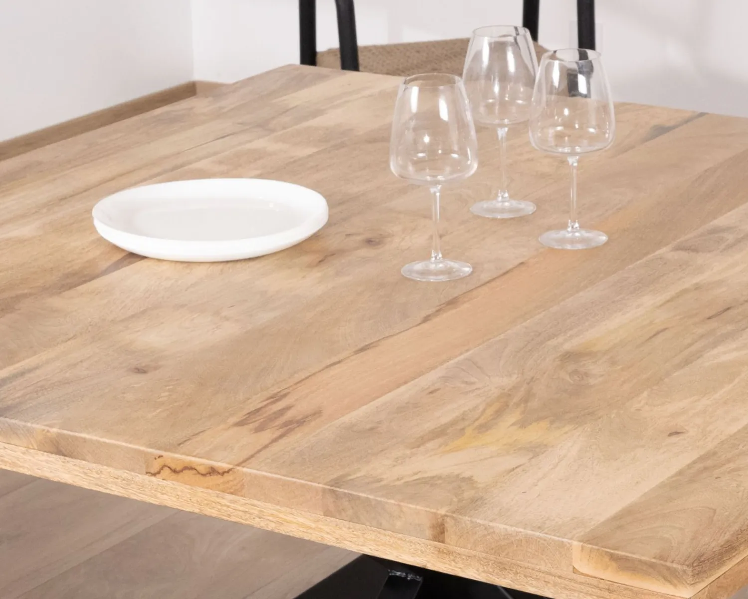 Meuble House Table à manger carrée 140x140cm bois et métal industriel "Caractère" Sale